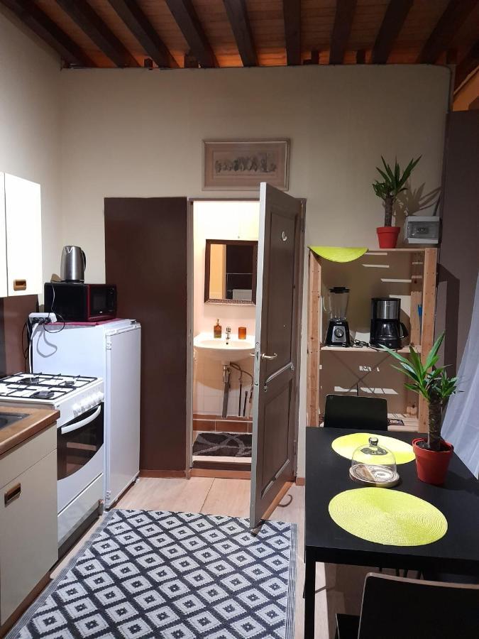 Appartamento Cute,Cosy,Comfortable Studio In The Heart Of Antwerpen Esterno foto